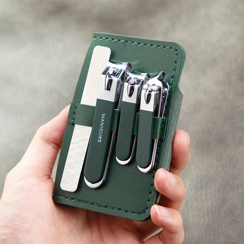 Zestaw do manicure i pedicure  – Men Grooming Home recenzja i cena